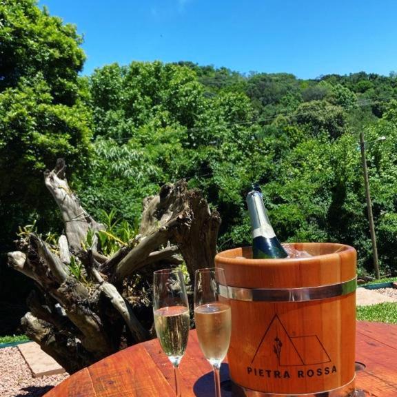 Pietra Rossa- Vale Dos Vinhedos Hotel เบงโต กองซัลเวส ภายนอก รูปภาพ