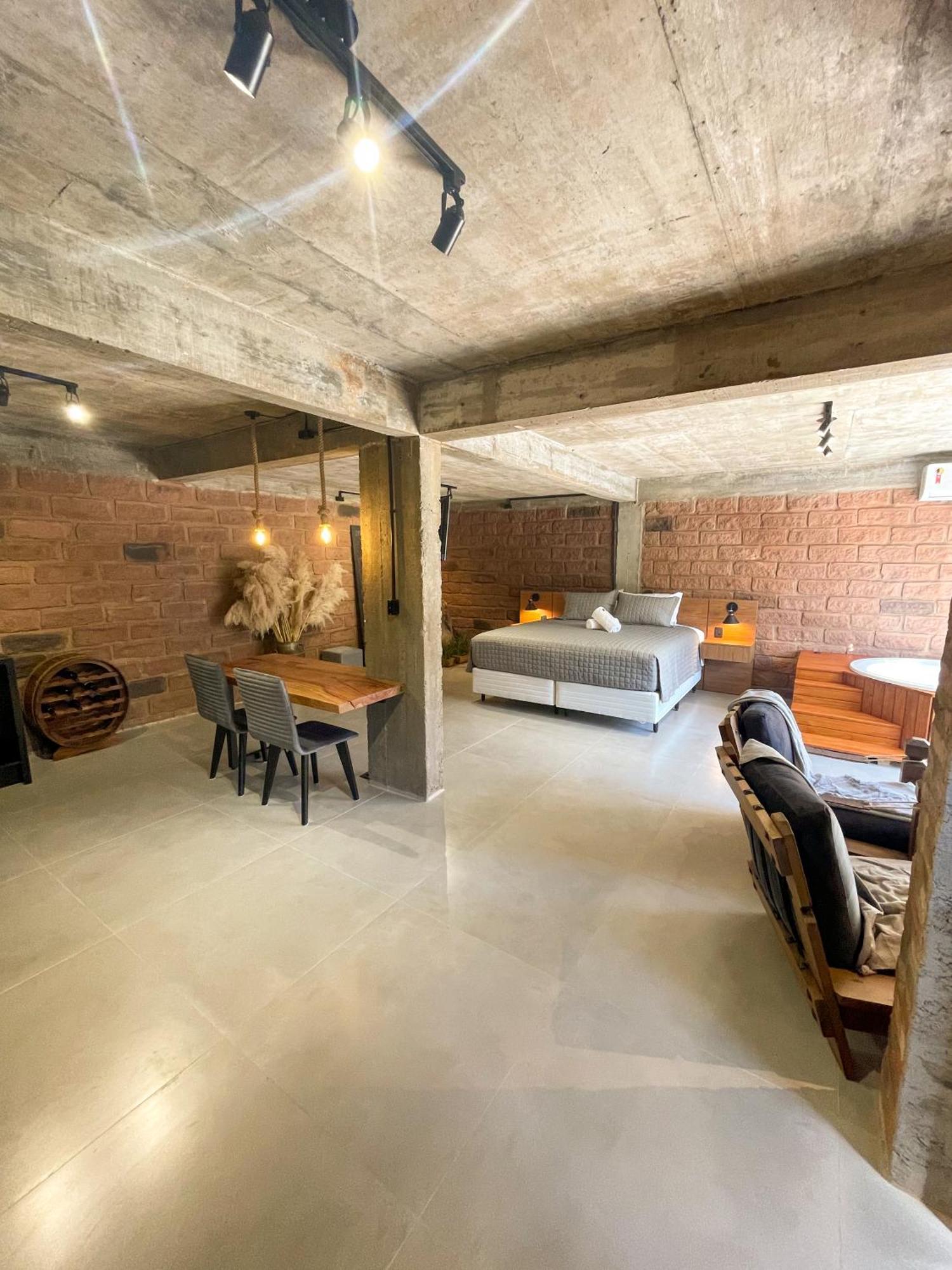 Pietra Rossa- Vale Dos Vinhedos Hotel เบงโต กองซัลเวส ภายนอก รูปภาพ